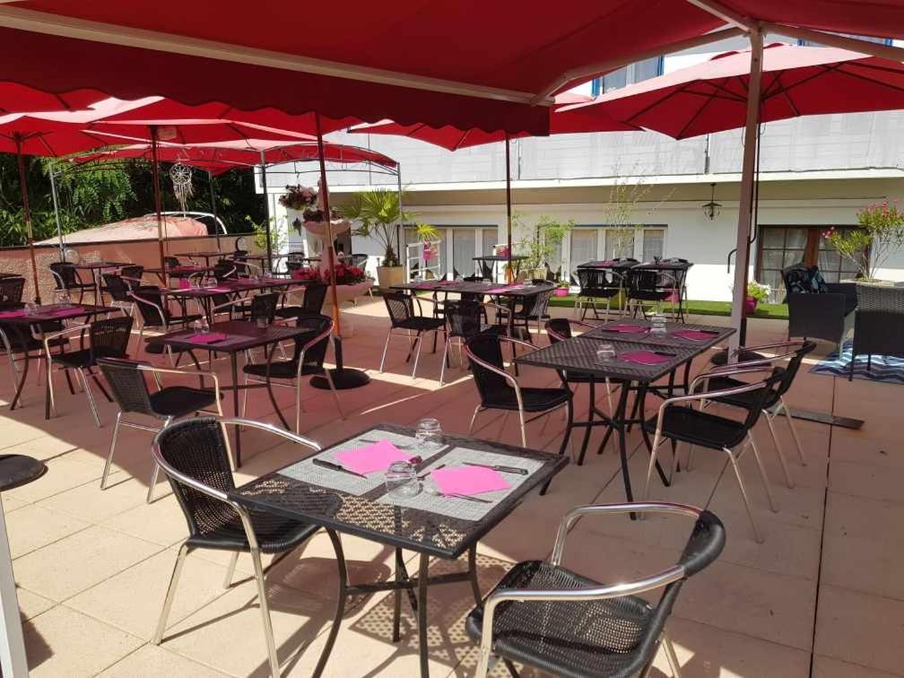 Hotel Restaurant Les Kakis บาร์โบตอง-เลส์-แตมส์ ภายนอก รูปภาพ